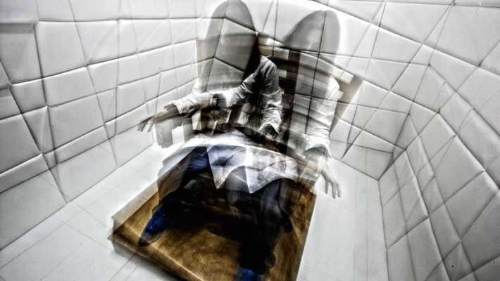 HANGOVER - Sherlocked Homes, Περιστέρι